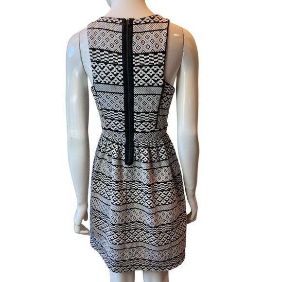 Monteau Womens Fit & Flare Mini Dress GA37535-2 Geometric Black White Size M - Picture 2 of 7